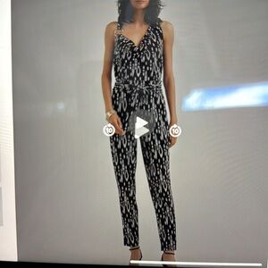 Women’s White House Black Market 2piece pant set.